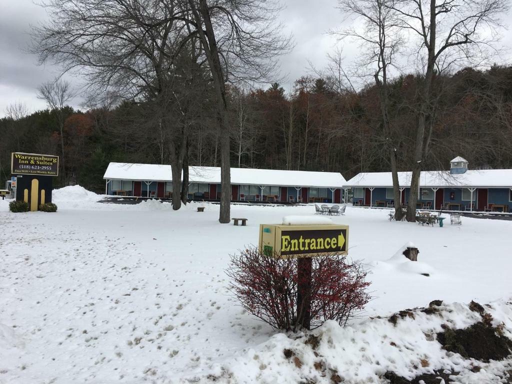 Warrensburg Inn & Suites - 6 Mi To Lake George Exterior photo